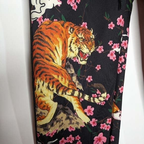 NWT Reason Dream Jogger tiger & koi black pink orange jogger pant S - Picture 8 of 15